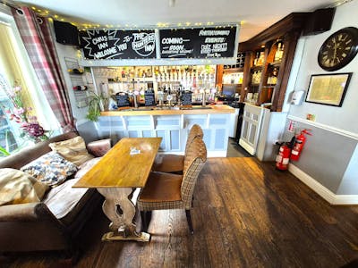The Hunters Inn, 105 Marple Road, Glossop, Leisure To Let - 20250801_112926.jpg