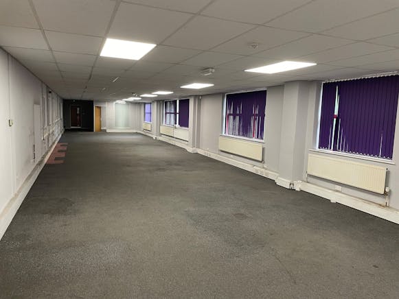 5E Dewar Close, Fareham, Industrial Lease Assignment - Dewar Office.jpg