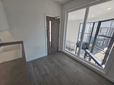 Unit 560, Salford, Industrial/Logistics To Let - Pic3.jpg