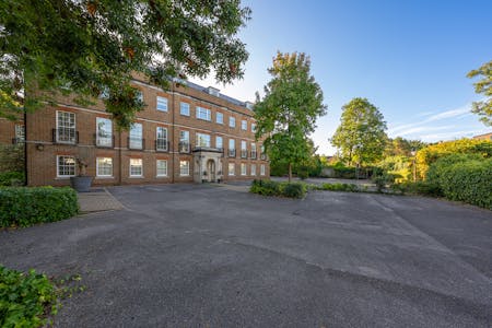 76 Crown Road, St Margaret's, Twickenham, Office To Let / For Sale - DSC01171EditEdit.jpg