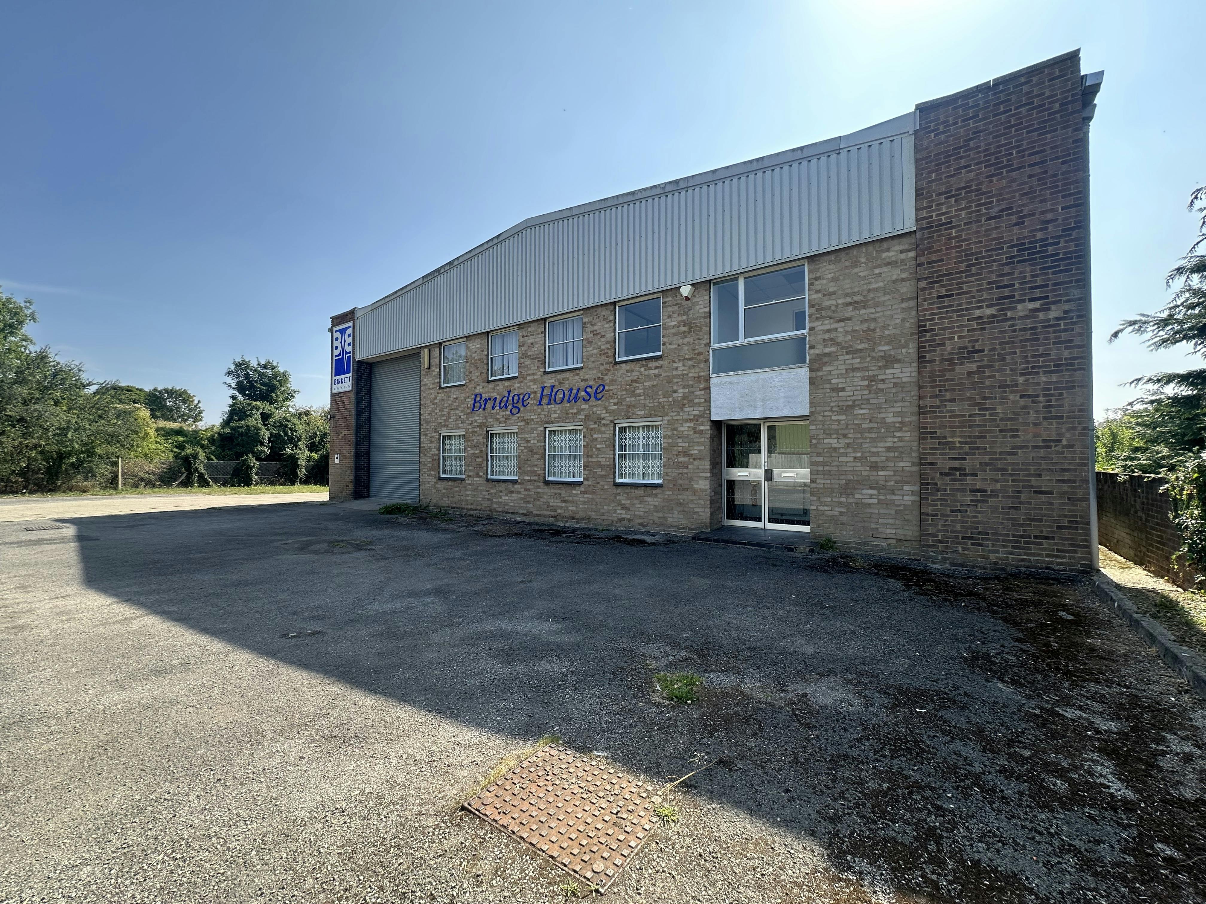 Unit 1 Bridge House, Princes Risborough, Industrial / Other To Let - IMG_2411.jpeg