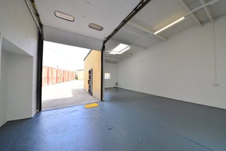 Triangle Industrial Estate, Enterprise Way & Fortune Way, London, Industrial/Logistics To Let - DSC_4672.jpg