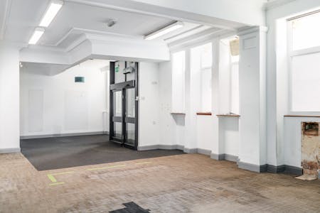 75 Cheap Street, Sherborne, Retail To Let - Cheap Street 75 03 of 09.jpg