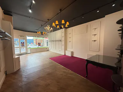 35 Broadway, Leigh-on-Sea, Retail To Let - WhatsApp Image 2026-06-02 at 15.24.53 (3).jpeg