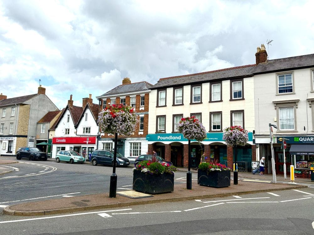 3 Market Square, Bicester, Leisure / Retail / Office To Let - IMG_8368.jpg