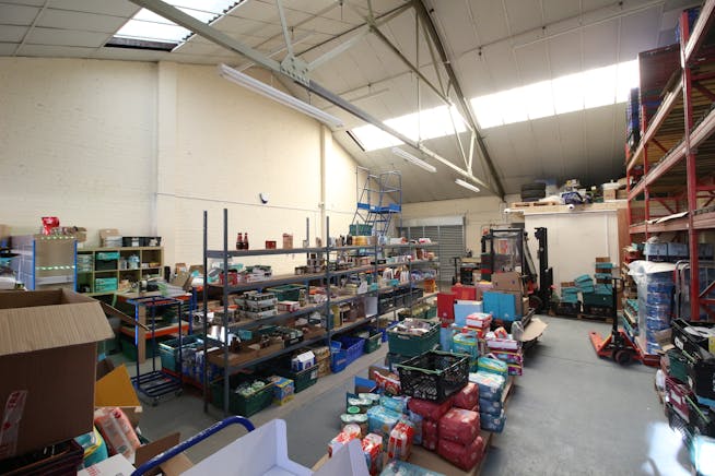 Unit 3 Kildare Close, Middlesex, Industrial / Warehouse To Let - IMG_9471.JPG