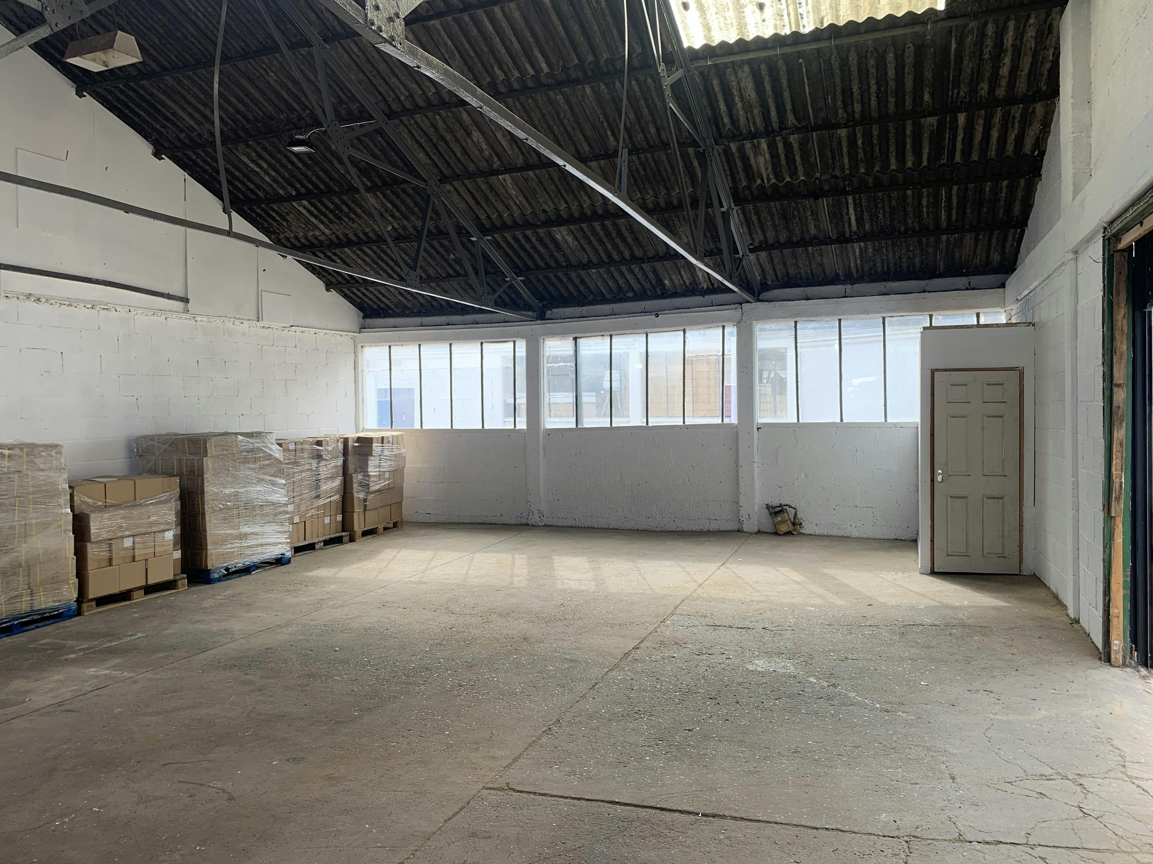 Unit 4A, Mimram Road, Hertford, Industrial To Let - 4 Mimram interior 2 .jpg