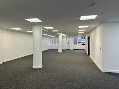 30-31 Furnival Street, London, Office To Let - 30-31 Furnival 1st Floor  Spacious Office Area With Pillars And Large Windows.jpg