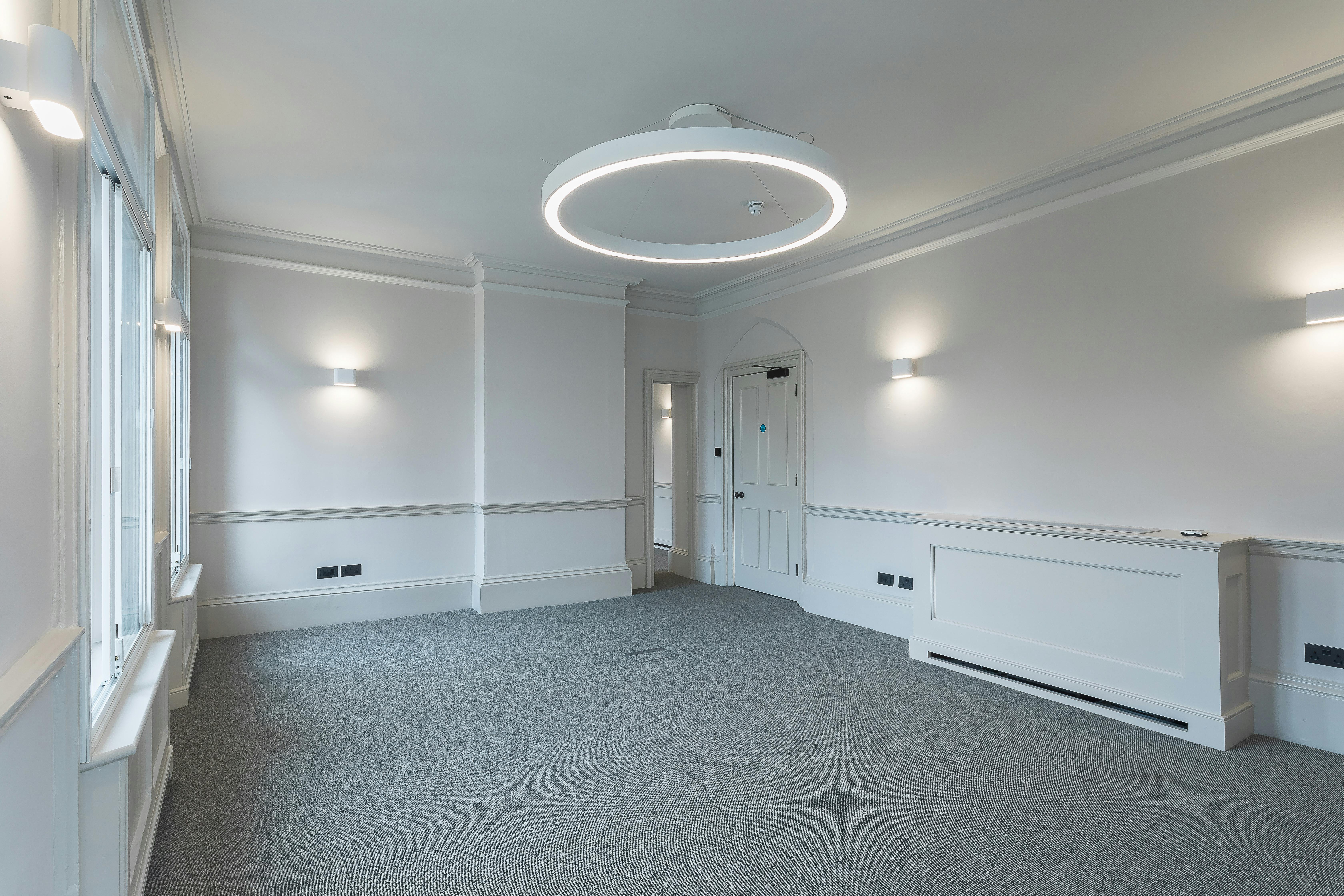 5-8 The Sanctuary, London, Office To Let - _D7A0879  230722_SCD_58_The_Sanctuary  Large.jpg