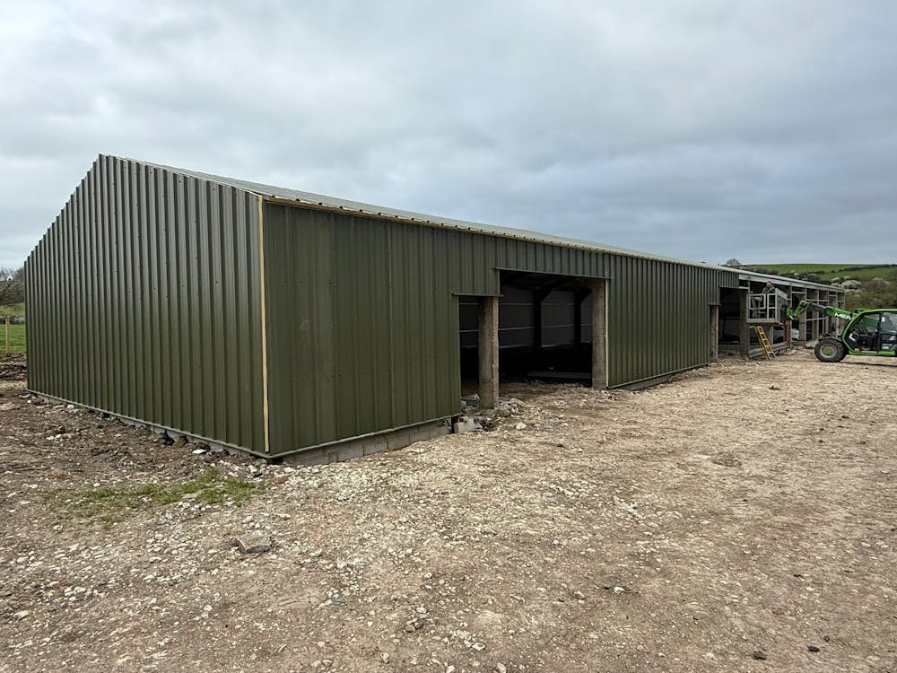 Industrial Units, Oakcroft Farm, Aylesbury, Industrial To Let - WhatsApp Image 2026-04-07 at 08.42.jpeg