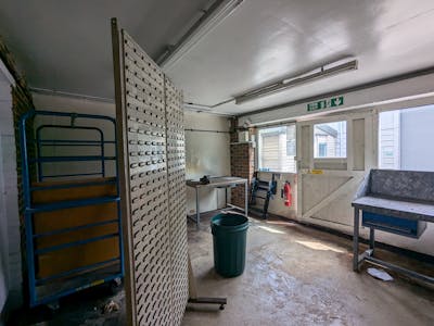 3 Workshop, Gedore Torque, Guildford, Industrial To Let - 1000006204.jpg