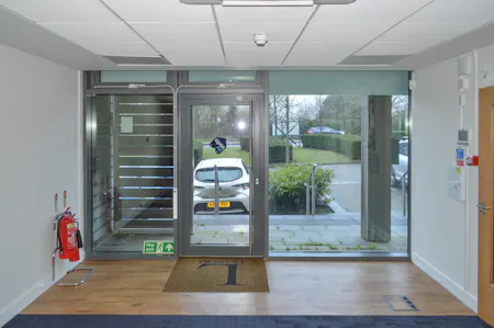 302 South Row, Milton Keynes, Office To Let - Image 3