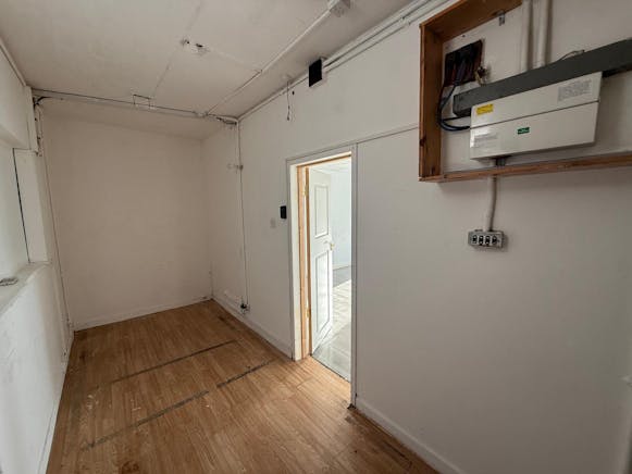 12 West Street, Southend-on-Sea, Office / Retail To Let - WhatsApp Image 20251106 at 142006_0c350b8f.jpg