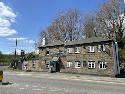 Golden Cross, Poyle Road, Slough, Pub / Pub / Bar / Club To Let / For Sale - IMG_2099.JPEG