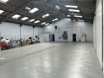 Unit 37, Redditch, Industrial/Logistics To Let - IMG_4974.JPG