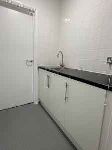 Unit 16 Mill Farm Business Park, Hounslow, Industrial / Warehouse To Let - IMG_7936.JPEG