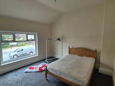 496 Oldham Road, Manchester, D1 (Non Residential Institutions) / Leisure / Office / Retail To Let - 20260817_124555.jpg