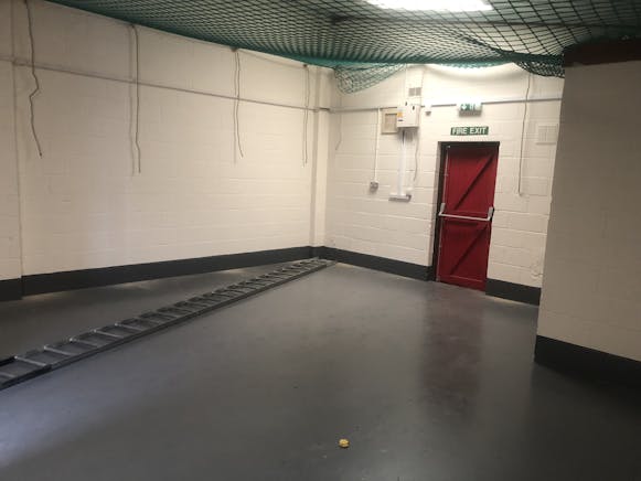 8 Craven Way, Newmarket, Industrial To Let - IMG_4404.JPG