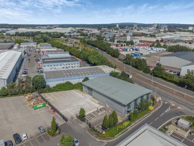 Unit 16, Central Trading Estate, Mosley Road, Trafford Park, Industrial To Let - 8698361-exterior16-800.jpg
