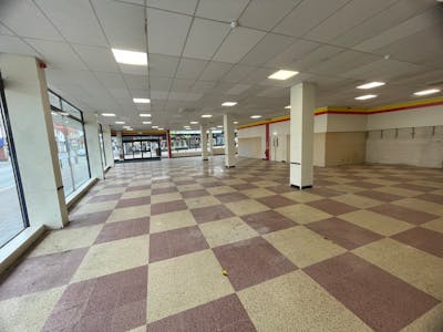 Unit 27, Smithfield Centre, Leek, Retail To Let - IMG_7358.JPG