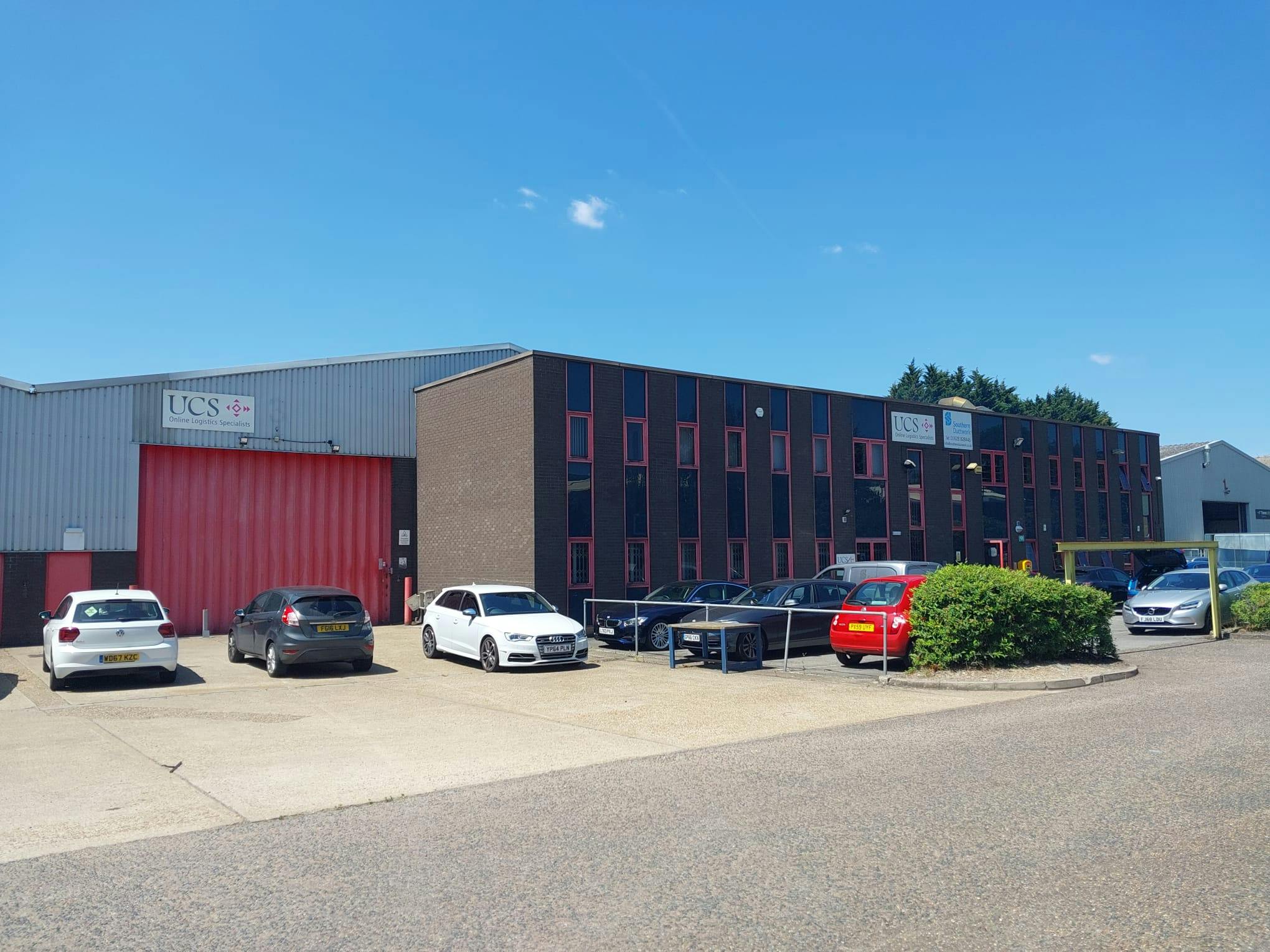Units 3 & 4, Bracknell Business Centre, Bracknell, Industrial To Let - IMG20250618WA0009.jpg