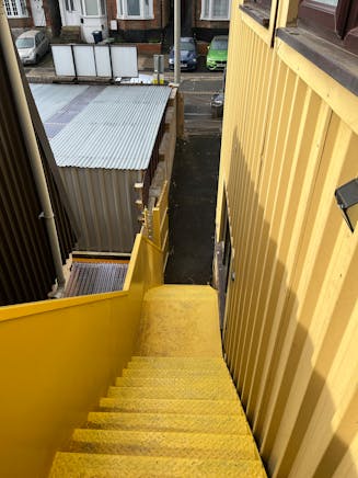 Unit 4, High Wycombe, Industrial / Offices To Let - 20250328_091537060_iOS.jpg