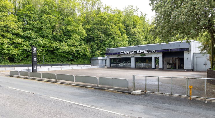 Victory House, Whitchurch, Retail / Industrial / Warehouse For Sale - Haslams-VictoryHouse-2-6.jpg