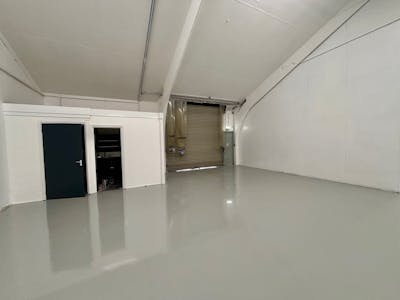 Unit 9a, Freemans Parc, Cardiff, Industrial To Let - 9a freemans 05.jpg