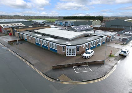 Crossroads House, Weir Lane, Worcester, Investment - Office / Office For Sale - Crossroads House_002.jpg