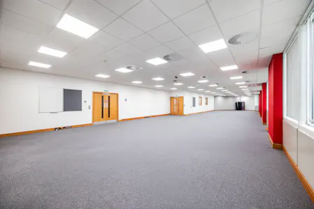 Elstree Tower, Elstree Tower, Borehamwood, Leisure / Office / Retail To Let - p24.jpg