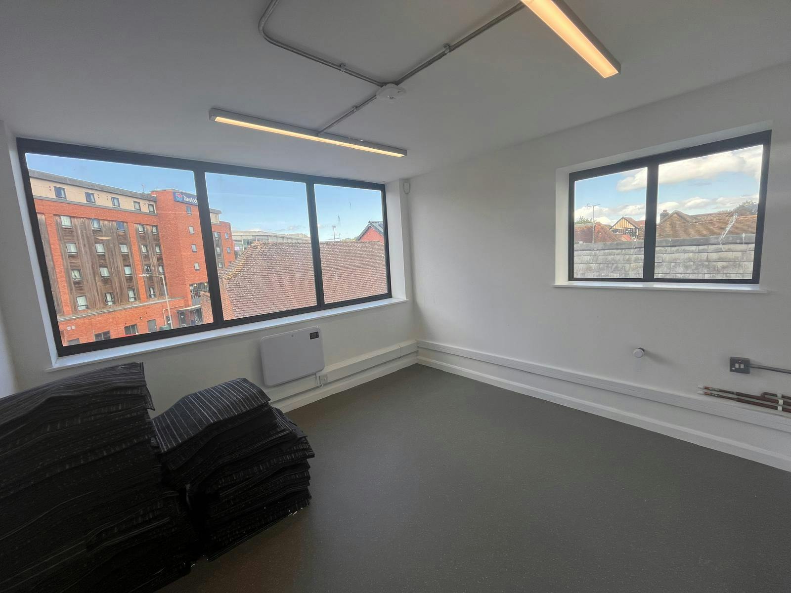 11 Bull Lane, High Wycombe, Offices To Let - WhatsApp Image 20250626 at 131859_2c85203c.jpg