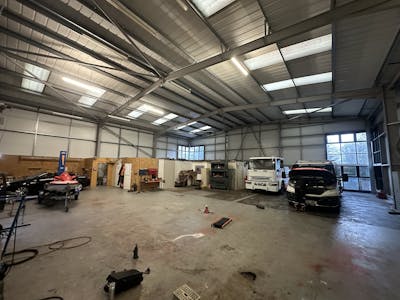 Unit 9, Oswestry, Trade Counter / Warehouse To Let - I1.jpeg
