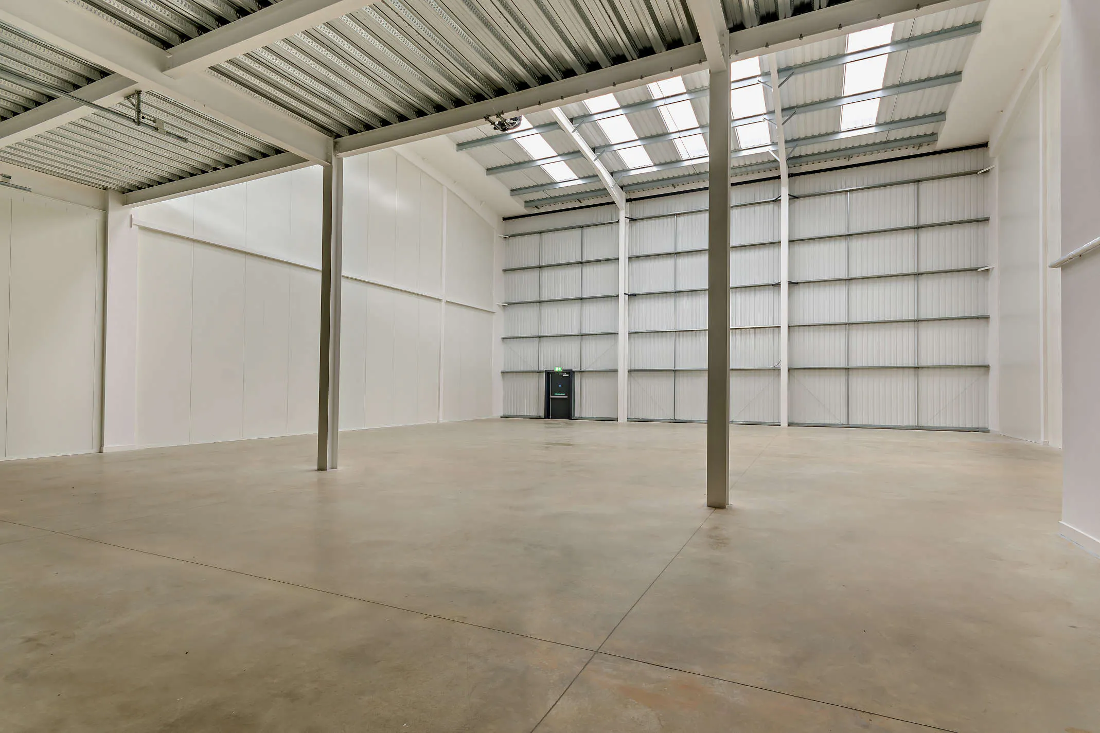 Unit 5, 6, Vantage 41, Aston Clinton, Industrial To Let - 8621193-interior03-800.jpg