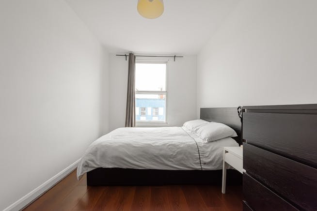 136 Holloway Road, Finsbury Park For Sale - 2.jpg