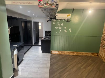 20 Highbridge Street, Waltham Abbey, Retail To Let - 227-7.jpg