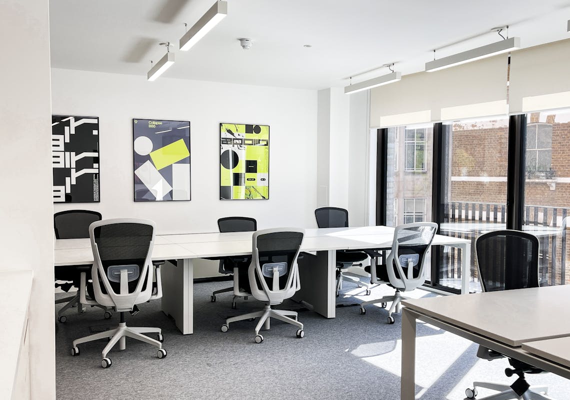 IMG_8846.jpg 18 Wells Street, London, Office To Let - IMG_8846.jpg