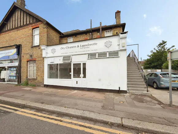 753 London Road, Westcliff-on-Sea, Retail To Let - user_edited_photo-f5aa57db_user-edited-07f2bbc7-d2.jpg