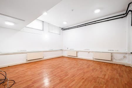 595-597 Commercial Road, London, Healthcare / Leisure / Office / Retail To Let - Commercial Rd 595597  Low Res 24.jpg
