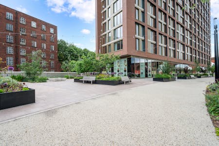 Stockport Interchange, Daw Bank, Stockport, Office / Retail To Let - THE INTERCHANGE COMMUNAL AREAS 19.jpg