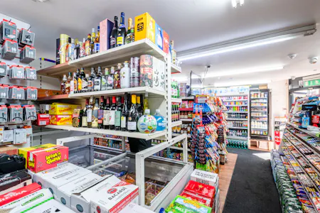 Ground floor, Unit A, London, Investment / Leisure / Retail For Sale - Quaker St 10 - 5.jpg