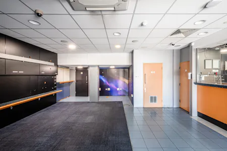 222B Haggerston Road, London, Leisure / Office / Retail To Let - Haggerston Rd 222B - 2.jpg