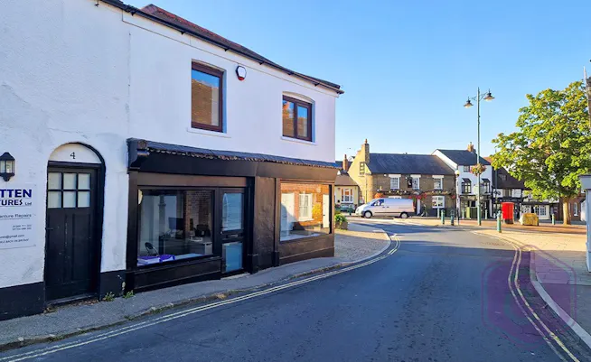 First Floor Office, 2 Church Street, Rayleigh, Office To Let - water6.jpg
