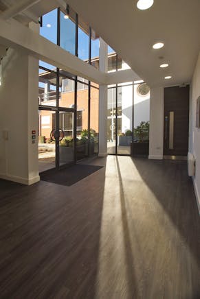 Ground Floor, Unit 2 E-Centre, Bracknell, Industrial To Let - 7f516c2ee5d6c1988334345df260e11da171a346.jpg