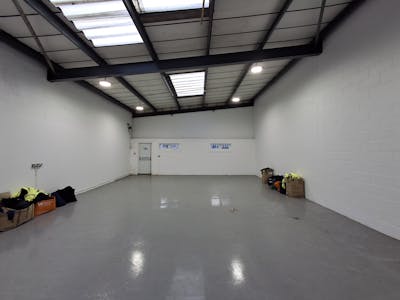 Unit 19 West Howe Industrial Estate, Bournemouth, Trade Counter / Showroom / Industrial / Warehouse To Let - 20260220_160911.jpg