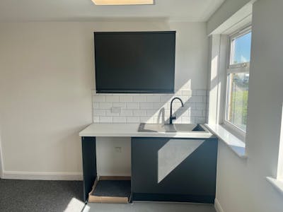 2 Liddall Way, West Drayton, Warehouse To Let - 2 Liddall - Kitchenette.jpg