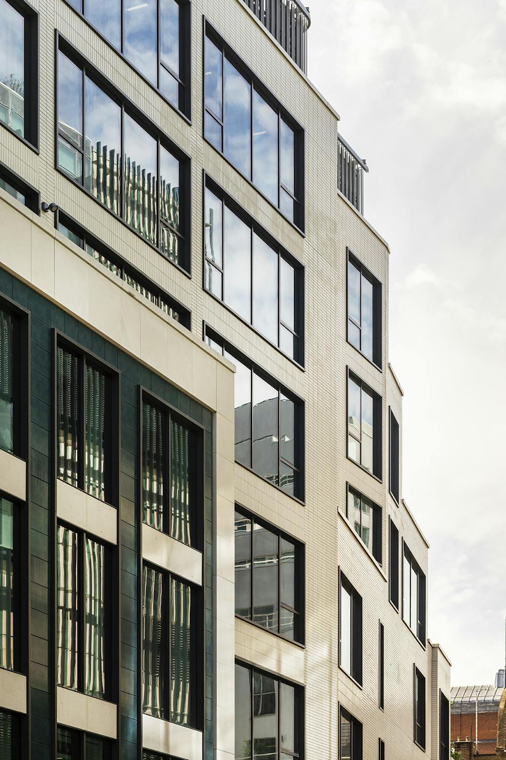 127 CXR, 127 Charing Cross Road - Ext