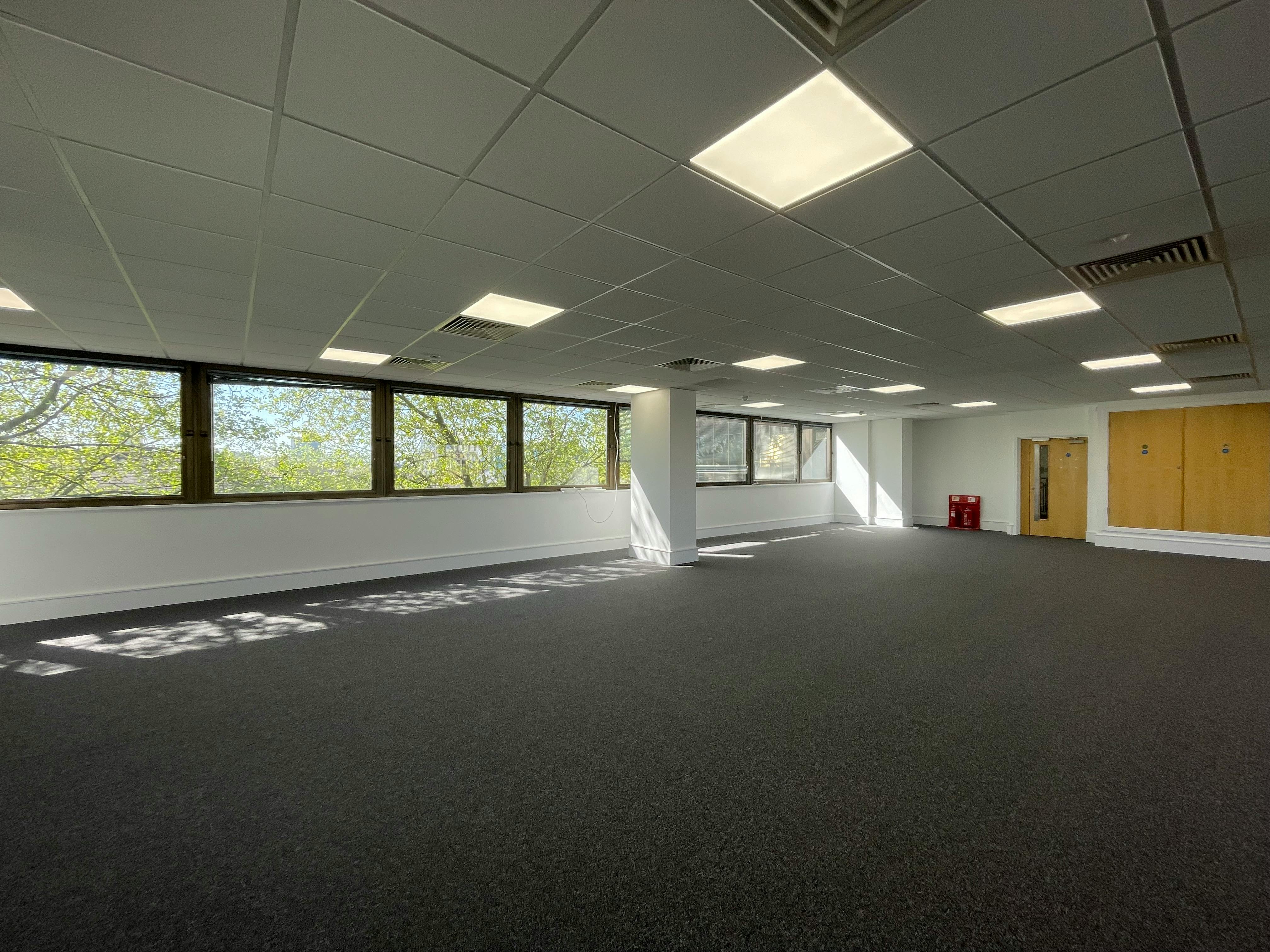 Office in London - photo 3