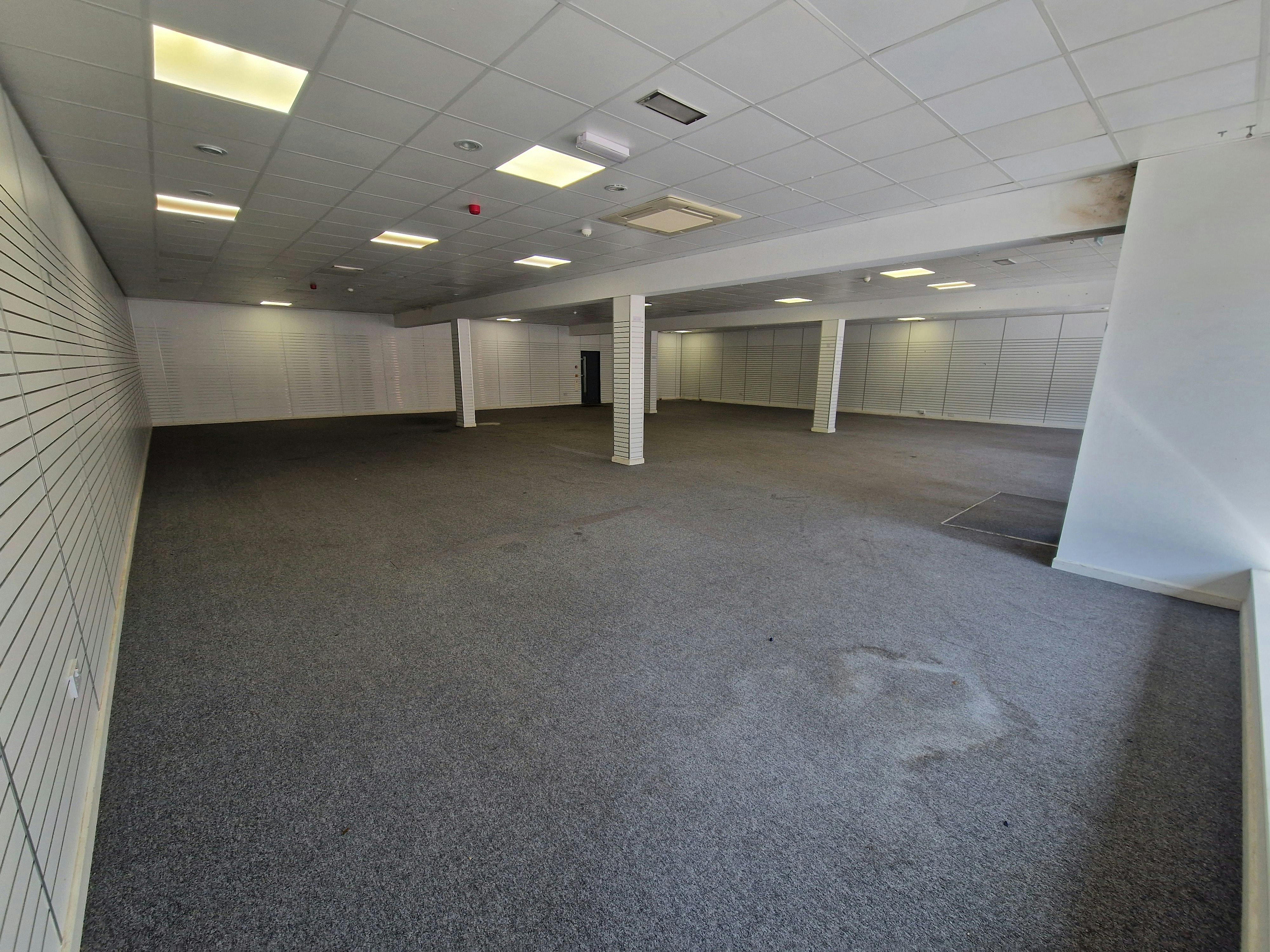 Retail/Shop in Havant - photo 2