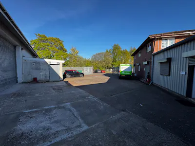 Commercial Premises incorporating two storey office and workshop., Glenburn House, Hamilton, Industrial / Office For Sale - IMG_5459.jpg