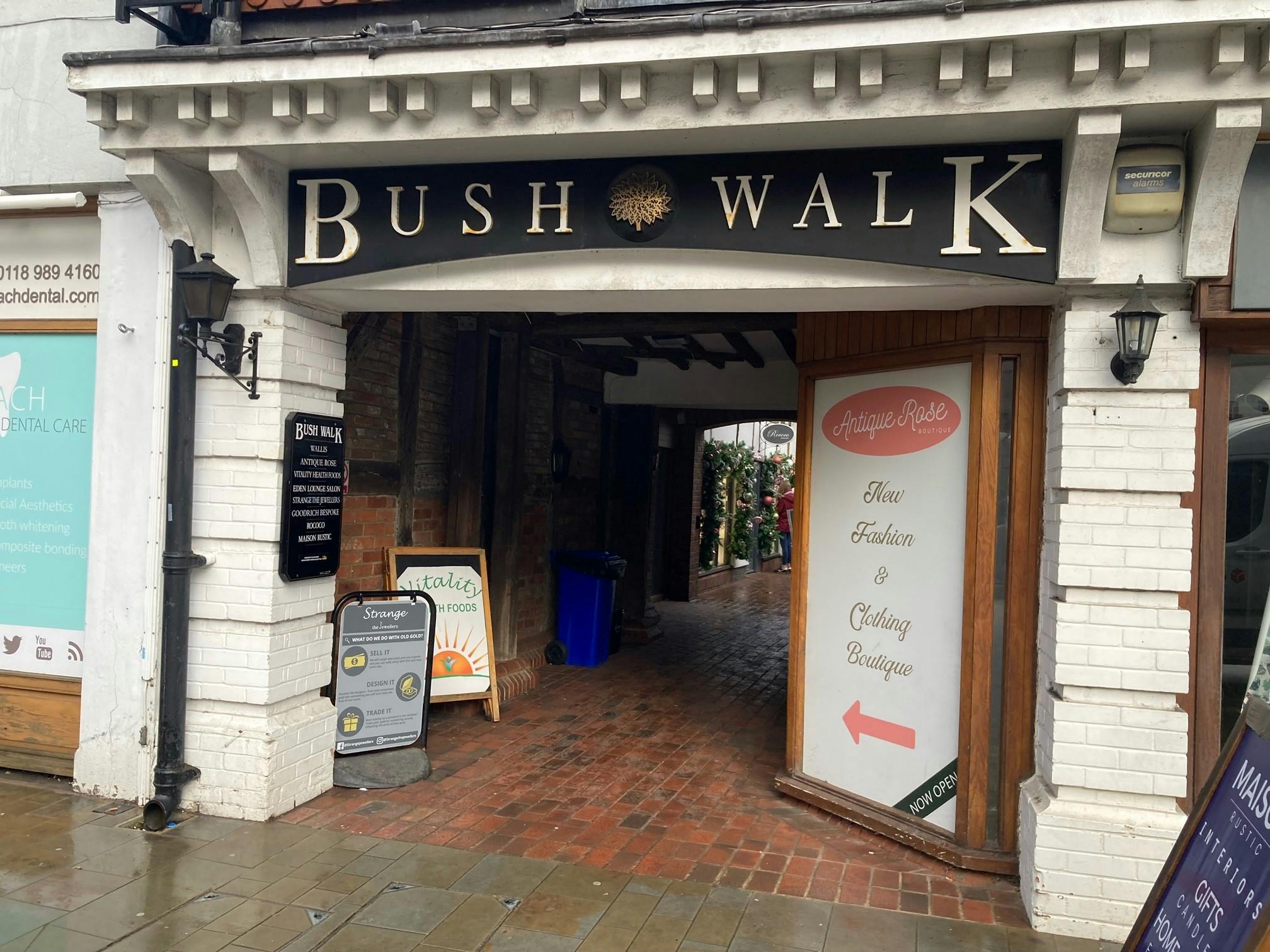 3 Bush Walk, Wokingham, Retail To Let - 1.jpg